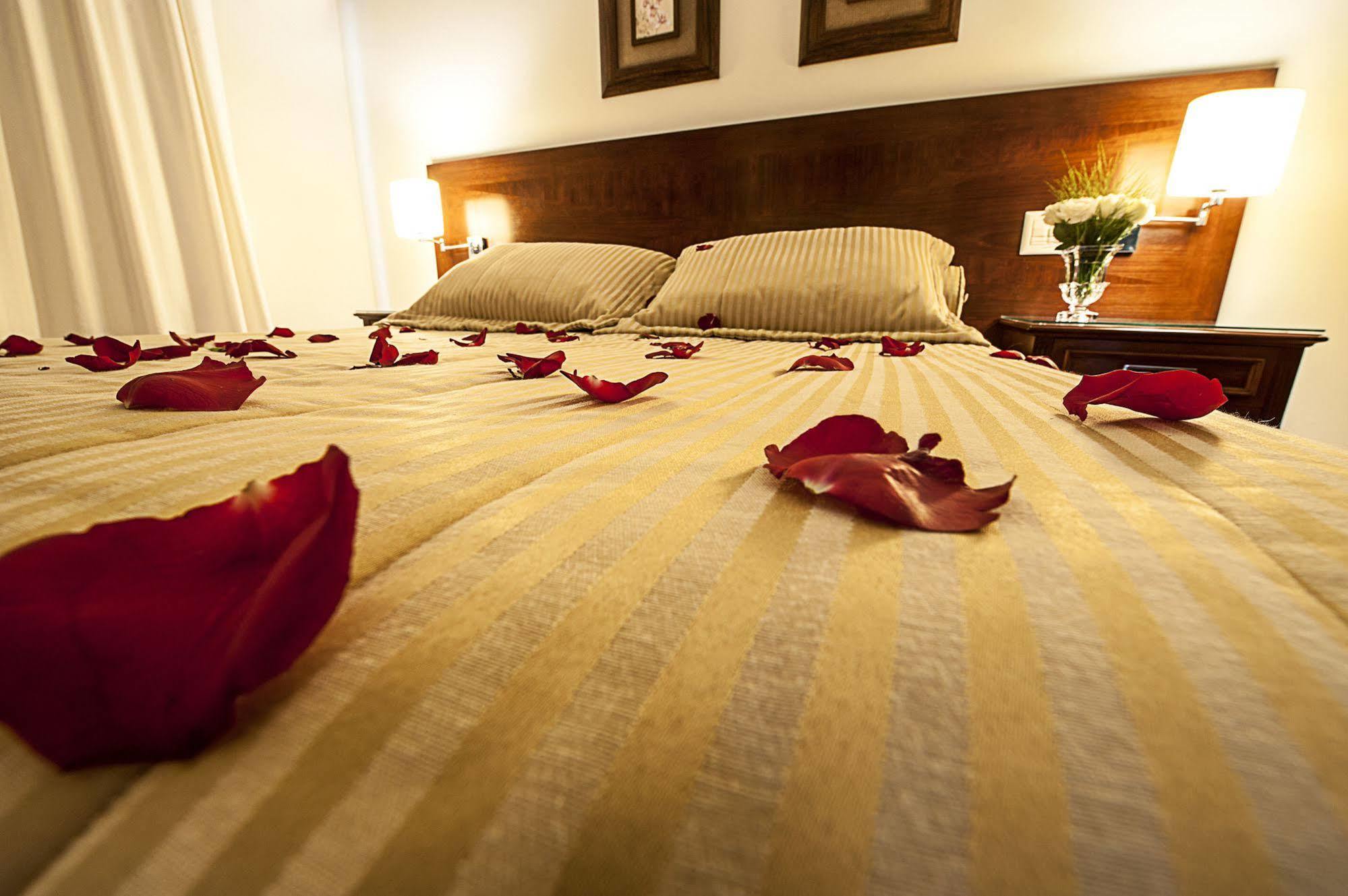 Reisper Palace Hotel كتاندوفا المظهر الخارجي الصورة